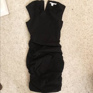 Diane Von Furstenburg Ruched dress - Back Zipper